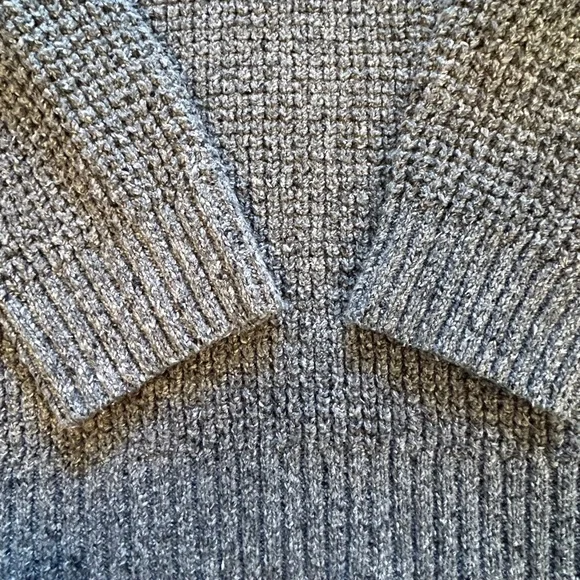 Wellen Gray Knit Sweater - Picture 3 of 5